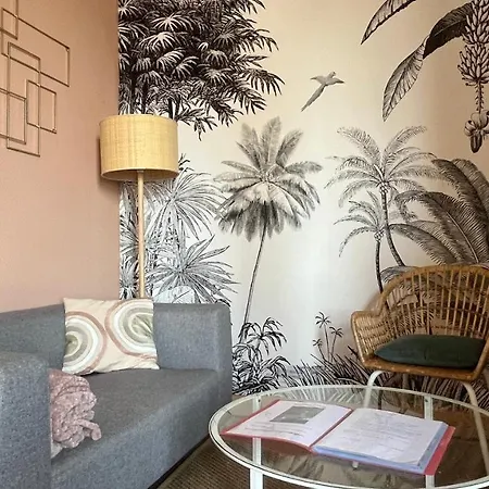 Le Centre, Spacieux Et Cosy T2 Avec Vue, Au Calme Apartmán